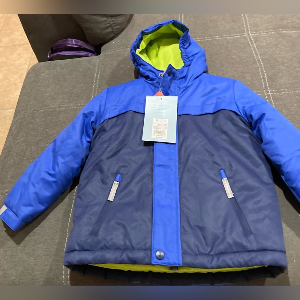 NEW Cat & Jack 2-in-1 warm winter coat, blue with neon yellow fleece, 5T